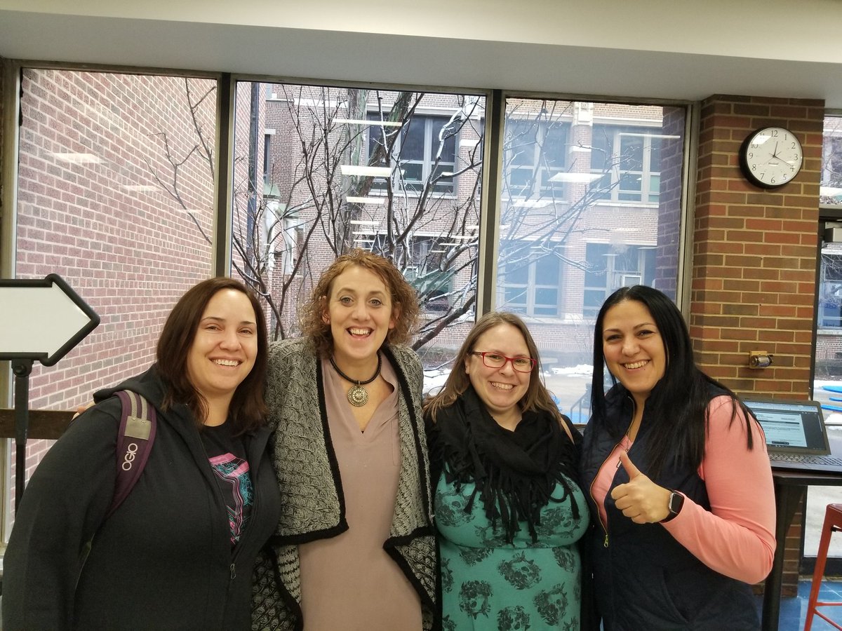 nickolet_t's tweet photo. A snowy day so why not have fun learning with teachers! @idea_northburbs @ideaillinois @fourbeeznme @RhymesWithCamer @erinscurious #ideansminicon #funlearning https://t.co/q404lZZRRY