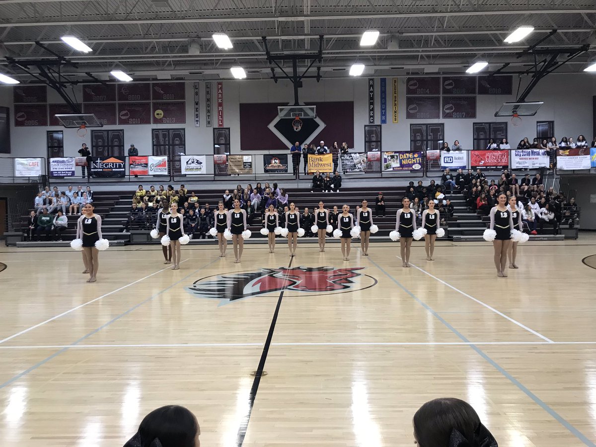 KariHarrisonEDU's tweet photo. So proud of our Tigerettes today. Hours of work and dedication paying off! https://t.co/toiSuC4ee5