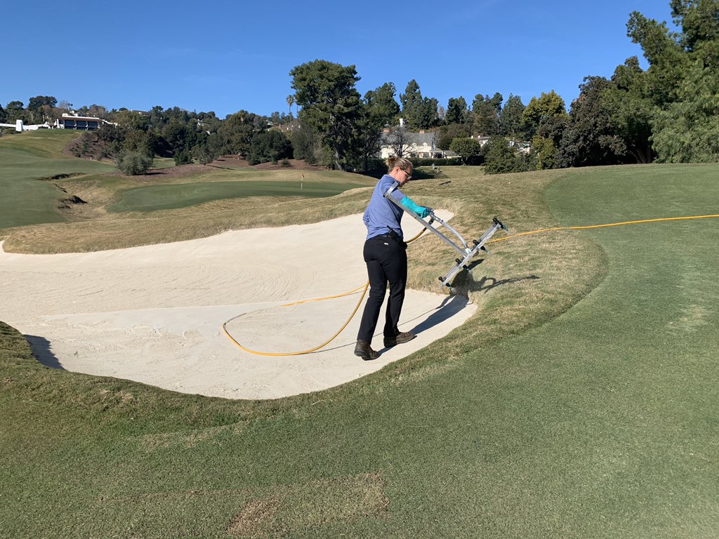 JustinDePippo's tweet photo. Testing out the new bunker hawk. Put a little fert in for now but thinking this could speed up our summer primo apps. @PrecisionUSA https://t.co/Gy5ViQSQTE