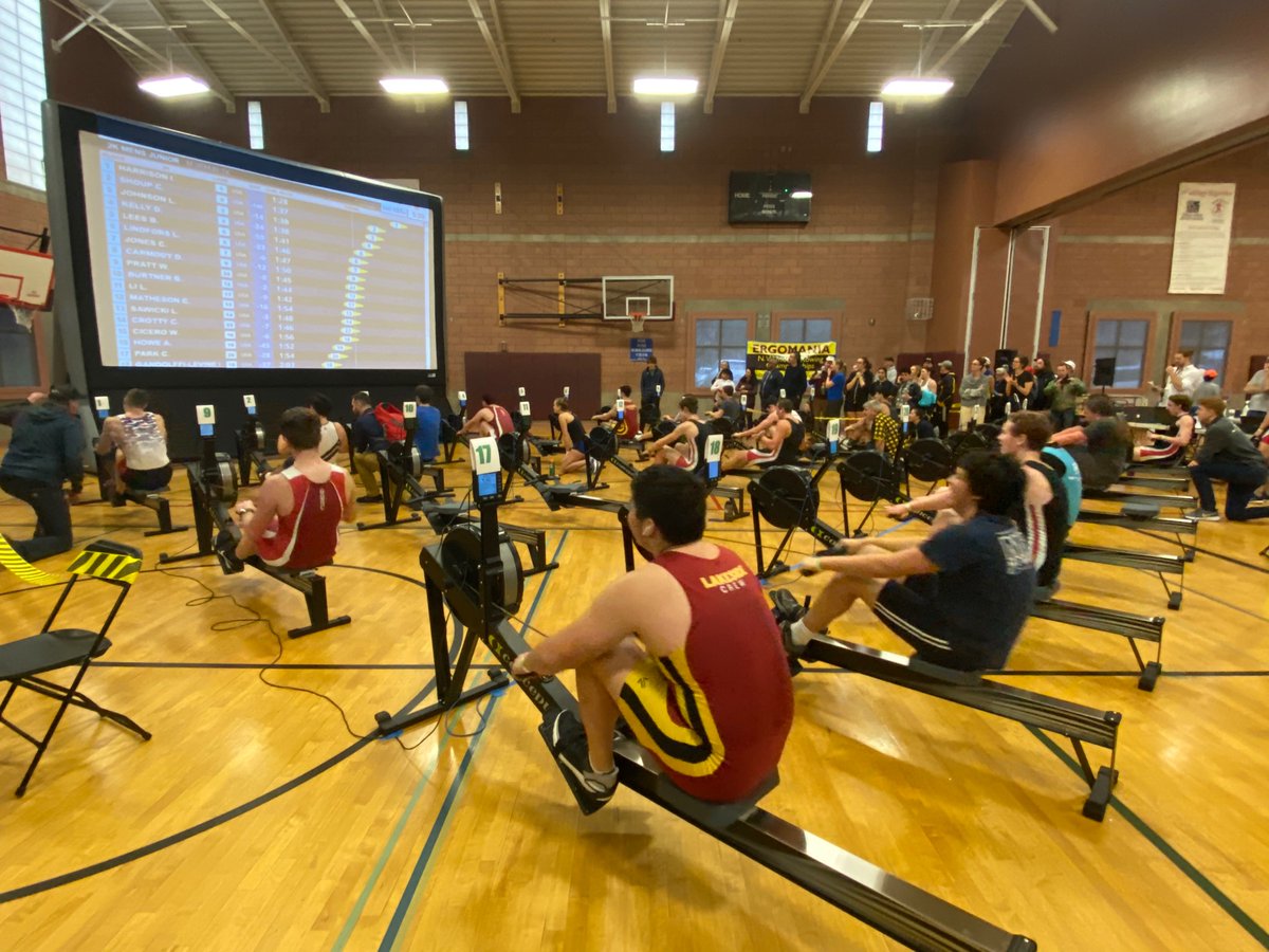 Lakeside Varsity Boys getting down to business and pulling Personal Records in the Individual 2k event!