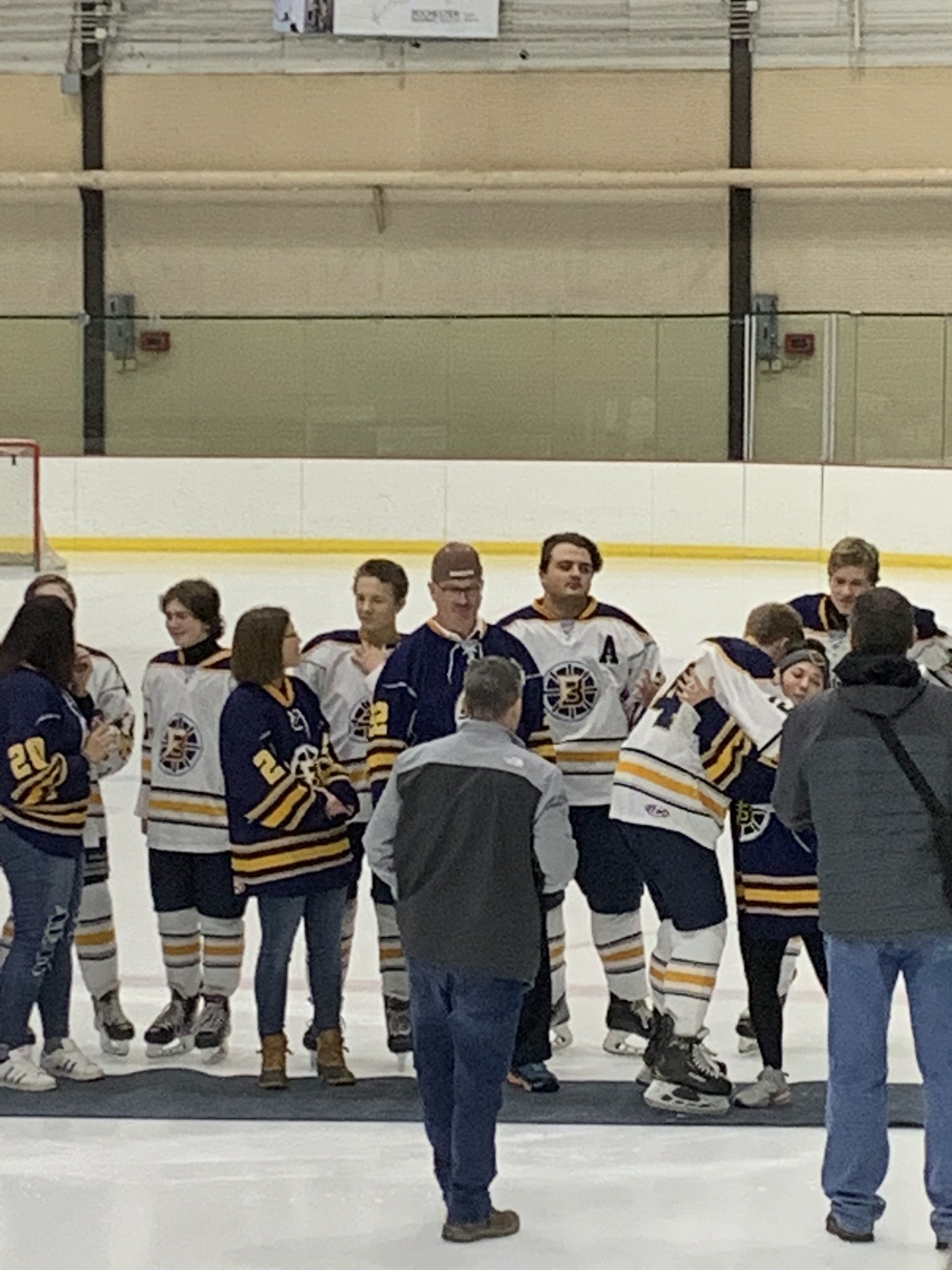 ER Bombers Athletics on Twitter "Ben Parrone honoring Bob Hendy at