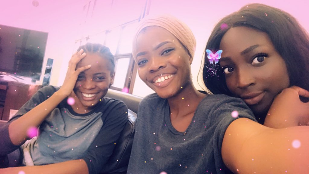 madispark93's tweet photo. ROOM 4 
Best room ever🙅🏾‍♀️❤️
Et si ce soir on essayaient de voter pour moi? 
N7 au 69277177
#TeamFlash 
@TasnimeDjarra https://t.co/8HB8vtVZOM