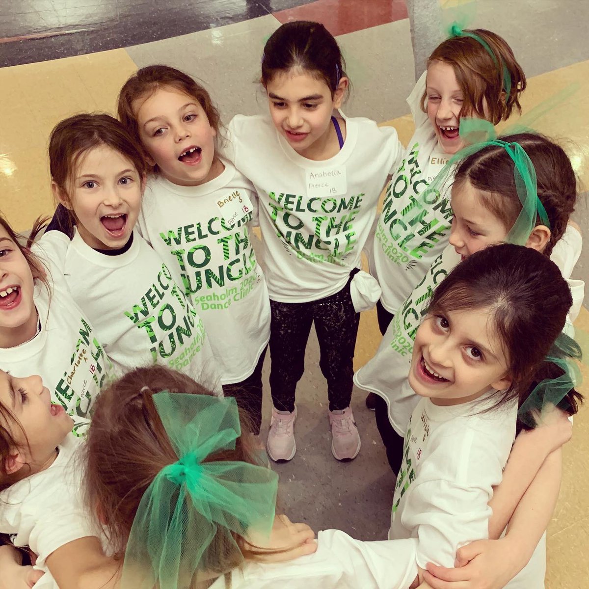 MapleMotionDT's tweet photo. Thank you to the 60+ tiny dancers who joined our Maple Motion annual kids clinic this week. We loved dancing with you!
.
BIG kudos to our MaMo Booster Club &amp; parent volunteers for their help! It truly takes a village! #WelcomeToTheJungle #MaMoDanceClinic https://t.co/2TEDbnIZEV