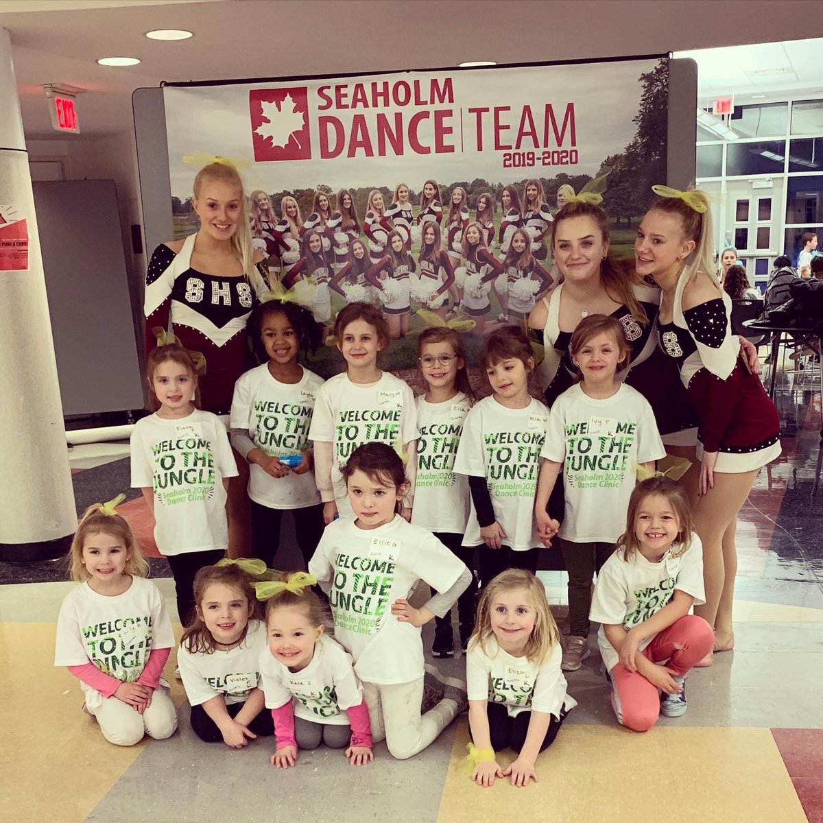 MapleMotionDT's tweet photo. Thank you to the 60+ tiny dancers who joined our Maple Motion annual kids clinic this week. We loved dancing with you!
.
BIG kudos to our MaMo Booster Club &amp; parent volunteers for their help! It truly takes a village! #WelcomeToTheJungle #MaMoDanceClinic https://t.co/2TEDbnIZEV