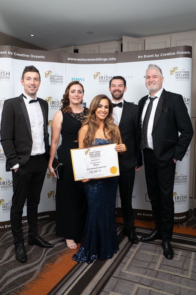 The Band, the Boss and the Babysitters 🤣🏆🎶 #weddingawards #mojobandni #weddingentertainment #starlingentertainments