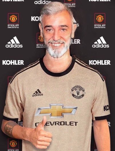 r3myjay's tweet photo. DONE DEAL

Manchester United finally announce Bruno Fernandes. Deal done on 23/01/2060

[SOURCE: Daily Depression] https://t.co/Rdr8q5p0V9