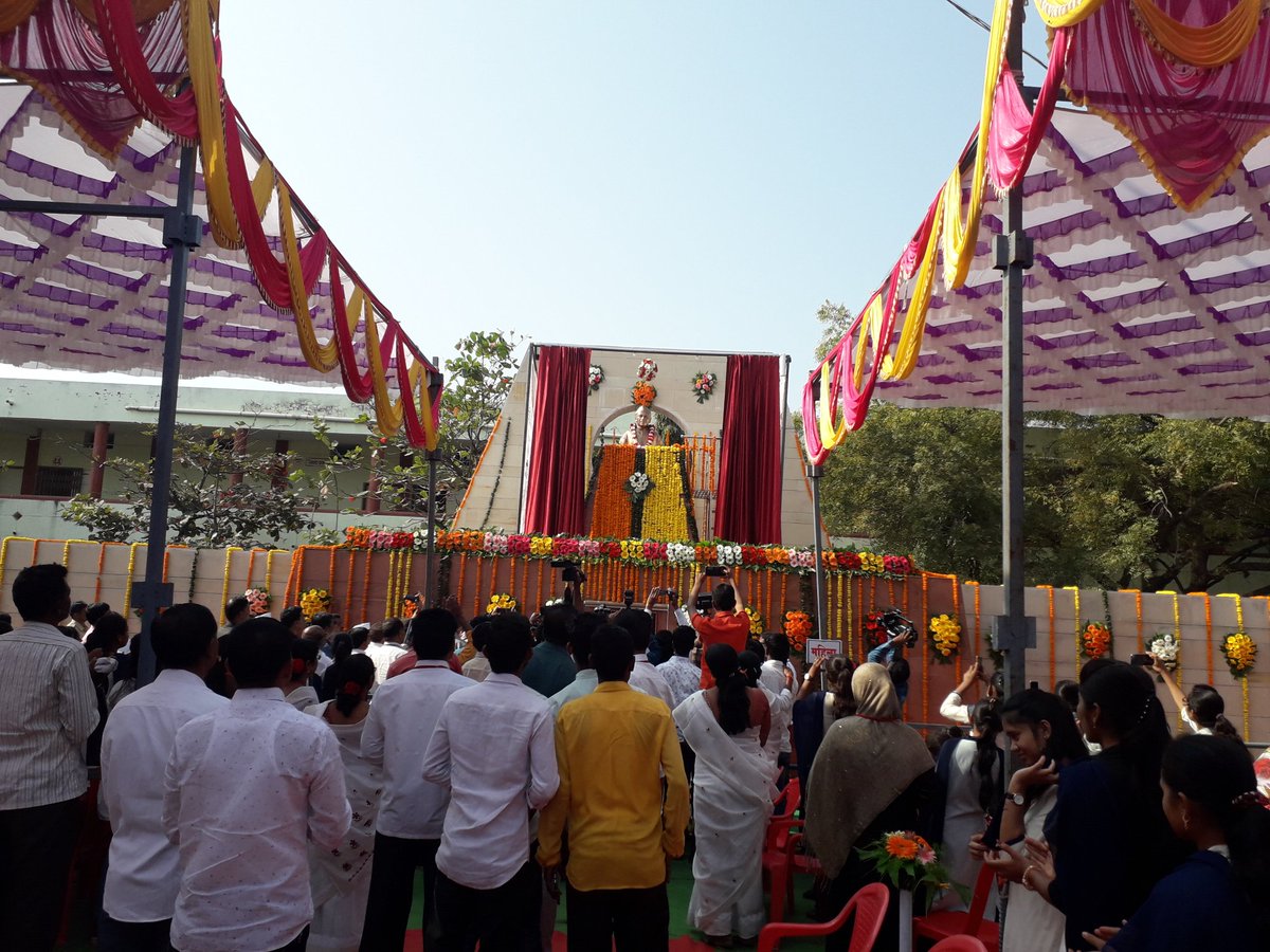 आज माजलगाव येथे स्वर्गीय #सुंदररावजी_सोळंके साहेब यांच्या अर्धाकृती  पुतळ्याचे अनावरण महाराष्ट्र राज्याचे उपमुख्यमंत्री #अजित_दादा_पवार व मान्यवर यांच्या उपस्थितीत संपन्न झाले..
