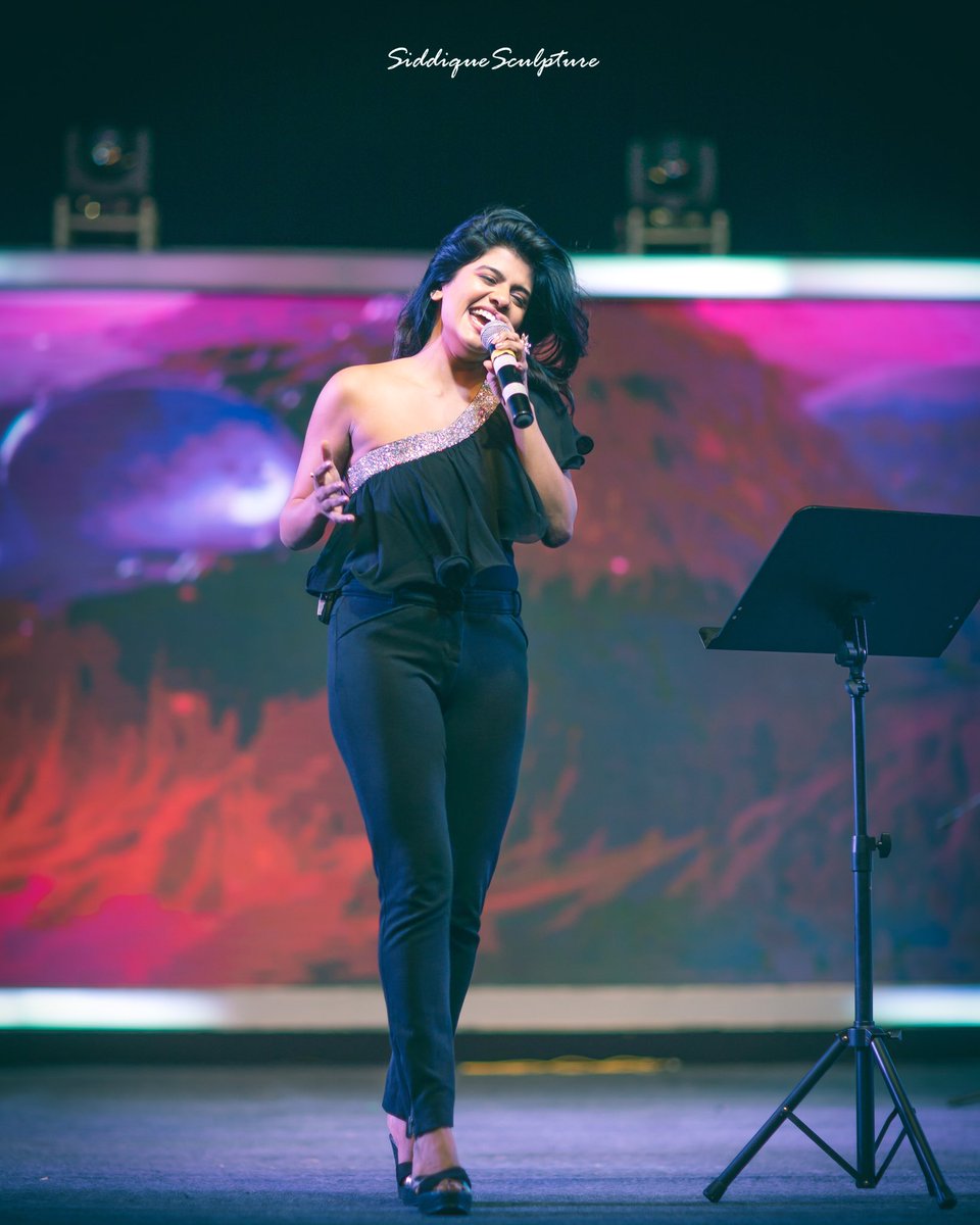 singerswagatha's tweet photo. Ive told this before. Id say it again and again. Being onstage with a Mic in hand is the best high ive ever been 🔥 #springup2020 #selfstyling #performer #concert #onstage #liveshow #show #music #singer #concertoutfit #event #liveperformer https://t.co/q9H8IVLCb9