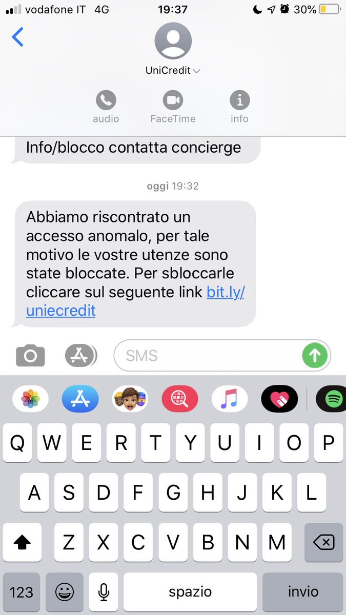 SHVRKED's tweet photo. @MelancholyVick @UniCredit_IT Mi è appena arrivato un sms simile, sempre sulla stessa conversazione sms https://t.co/qld40vcPWK
