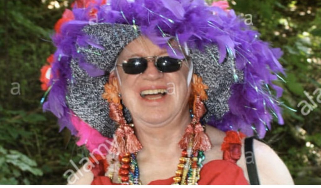 drmaryhelen's tweet image. US Space Force logo was revealed today.When I’m an old lady,with purple hair,smoking a cigar on a remote mountain top-with 100 books/movies under my garter belt,I will smile at those who laughed at my many chapters/series that spoke of encounters with otherworldly Beings. #truth