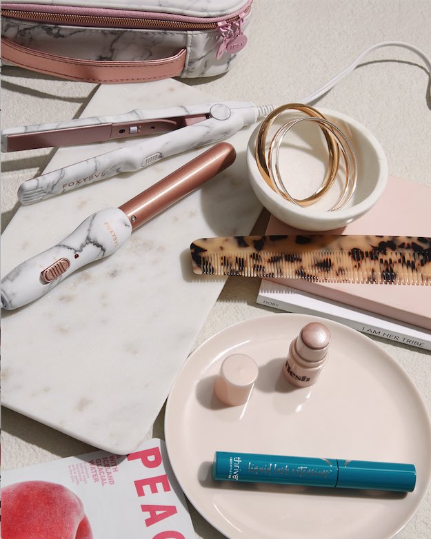 IPSY's tweet photo. That’s too much marble...said NO ONE EVER! Which would you grab first—the marble flat iron or wand? || @FoxyBaeHair @fleshbeauty @ThriveCause #IPSY #IPSYCleanSlate #DiscoverYourself https://t.co/l76BglcruP