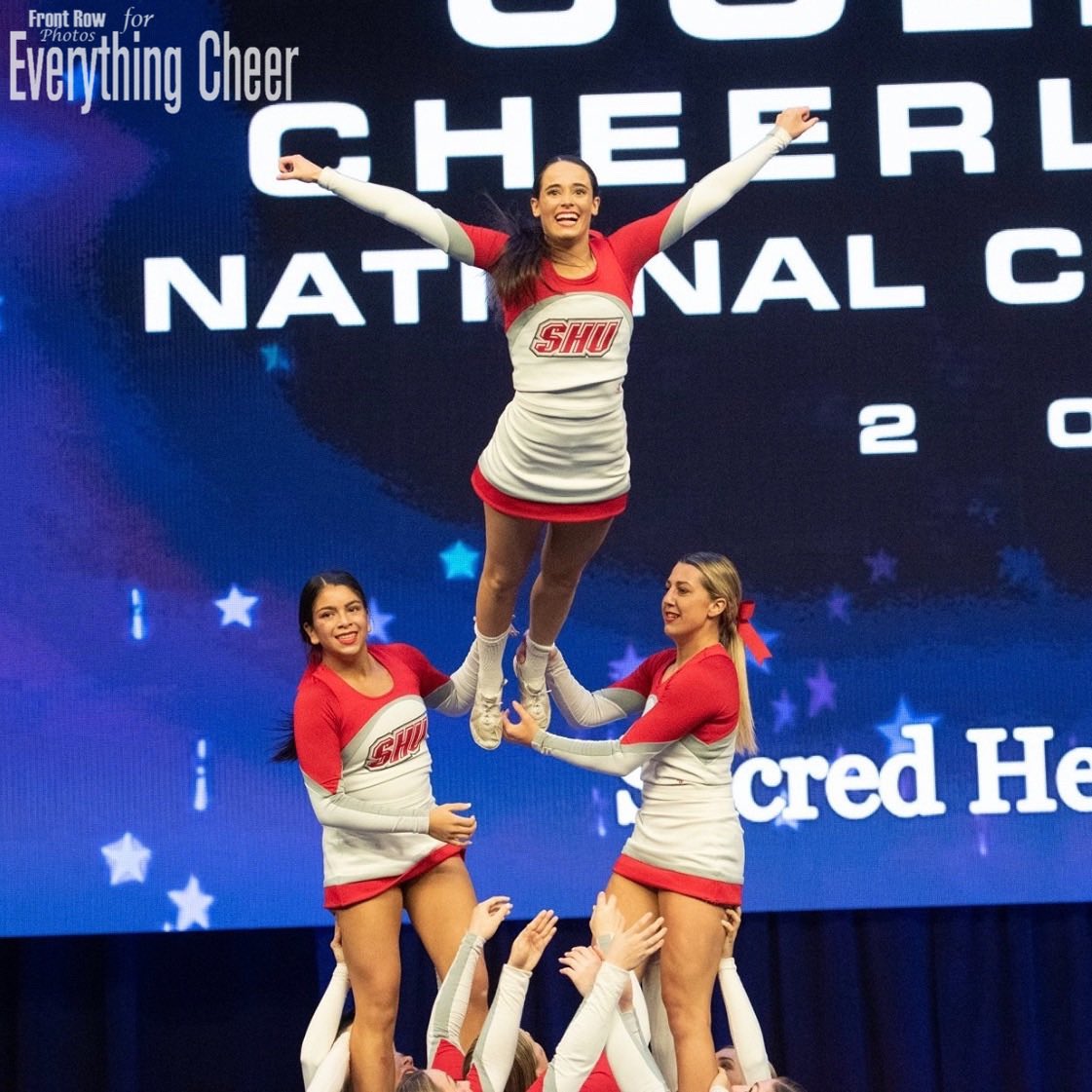 ECMagazine's tweet photo. The 2020 DI All Girl National Champions - Sacred Heart University! 🥇 https://t.co/HsB0ZvYEw8