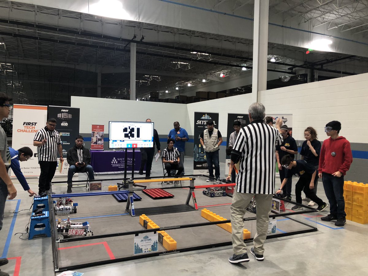 RoweboticTribe's tweet photo. Match 2!!! @FIRSTRGV @RoweboticNation #OMGrobots #FIRSTRGV https://t.co/QPSKWCn2No