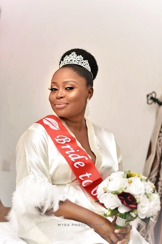 sfeerphotograph's tweet photo. Behold our bride in her beauty 😘 

#RichieHelen2019 #myraphotography #femalephotographer #weddingphotographer #sfeerstudio #myraweddings https://t.co/98tG8ynfYz