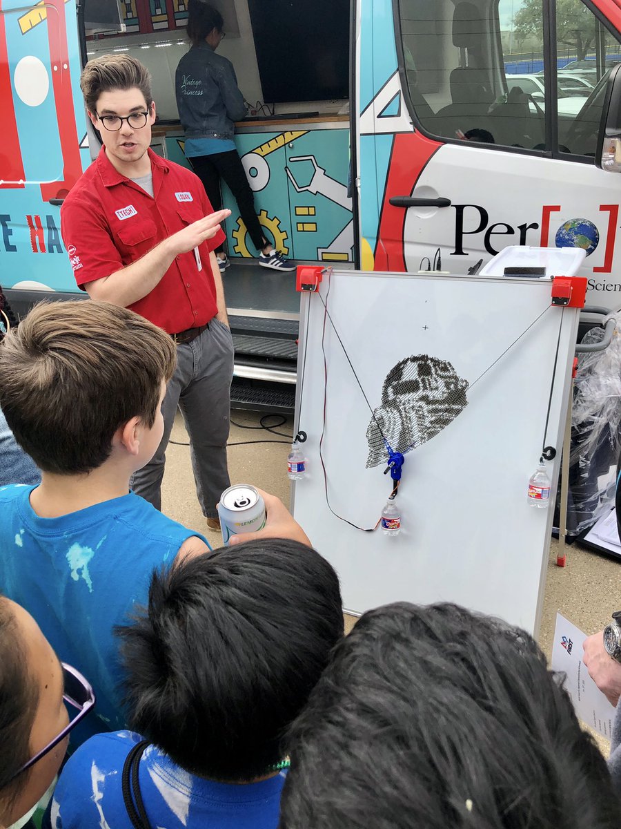 missPACEwhite's tweet photo. Lunch break fun!!! EcoBots!!!! #gulledgelearns thank you Perot Museum @GulledgeGators @PerotMuseum https://t.co/QAEC0y89TG