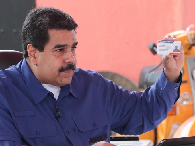 CarnetDLaPatria's tweet image. La Revolución Bolivariana garantiza el bienestar de nuestro pueblo a través del @CarnetDLaPatria, de esta manera se brindan beneficios del Sistema de Misiones y Grandes Misiones Sociales sin intermediarios.

#AniversarioCarnetDeLaPatria

#PueblosUnidosPorLaPaz