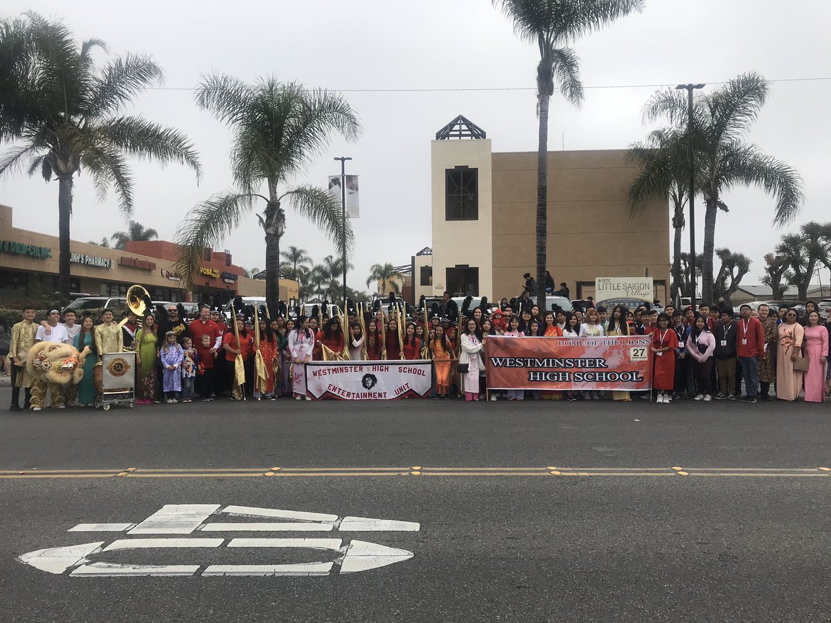 WHSLions_sabol's tweet photo. We had the best time participating in the Tết Parade with our Westminster Lions!!! #itsapridething @Westminster_ASB @WHSLions @HBUHSD @MWWhiteLion https://t.co/m14kg9rn4k