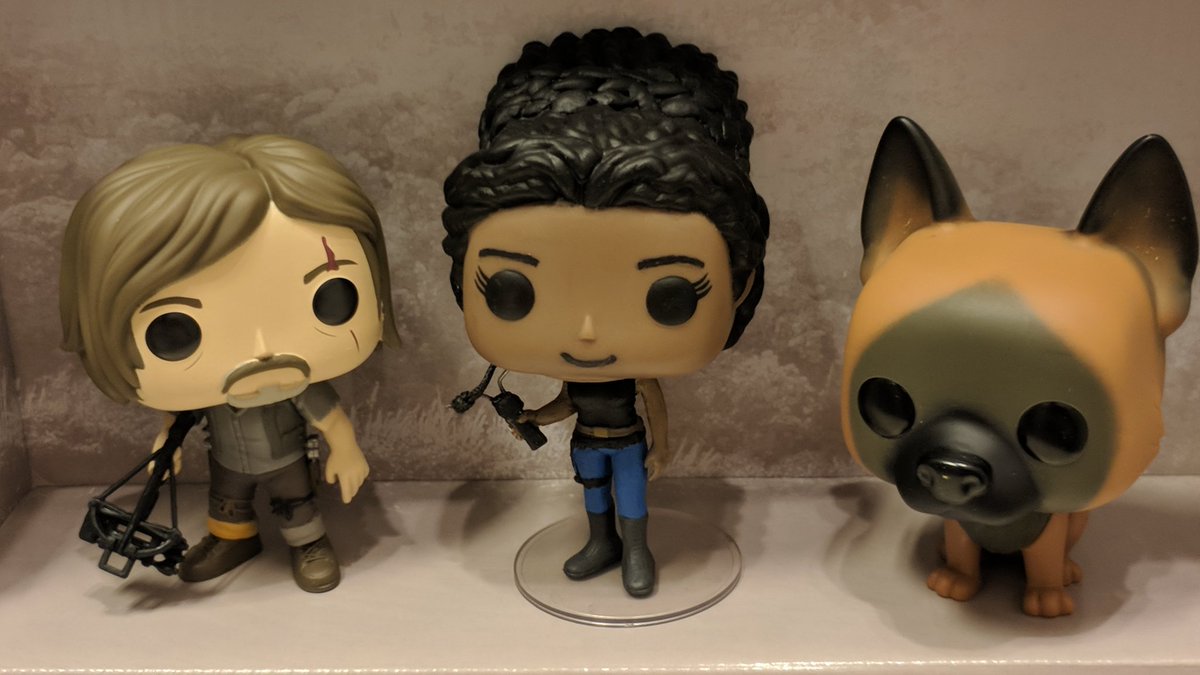 CarolinaaEx's tweet photo. Me siento triste devastada., algo que me alegraba la vida era mi colección de Funkos. Me permitía fantasear y jugar, pero ahora apareció esta ⬇⬇⬇aberración.
#twdf #TWDFamily #Caryl https://t.co/MNUZJKHYFD