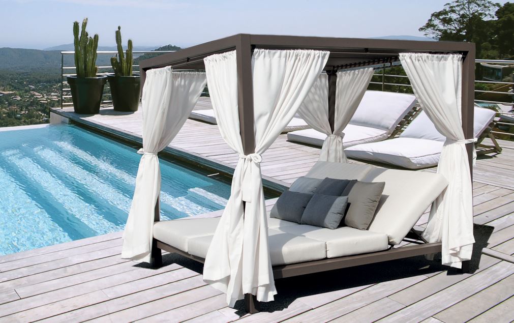 Wicker_Land's tweet photo. Check out the Gianna Day Bed from Ratana.  Available in your choice of Sunbrella Fabric.

Hurry in!  2019 Stock priced to clear!

#ModernPatio #WickerLandPatio #Ratana #Gianna #Calgary #Kelowna #Victoria #YYC #YLW #YYJ #Sun #Spring #Summer https://t.co/MoMfJGsWzS