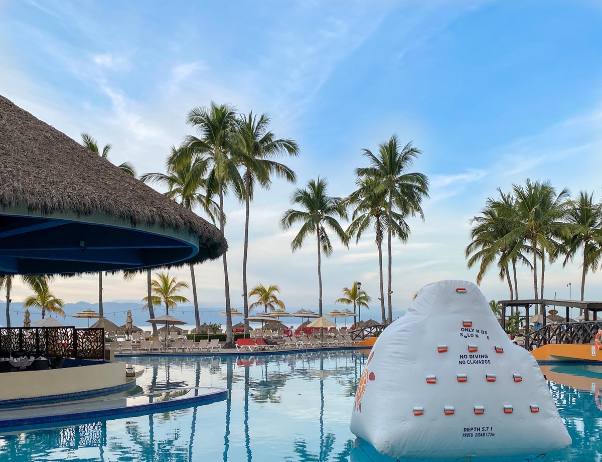 SunscapePVR's tweet image. Thank you for your interest in #SunscapePuertoVallarta. We will be shifting all Twitter conversations to @SunscapeResorts  on January 31. We look forward to continuing the conversation there.