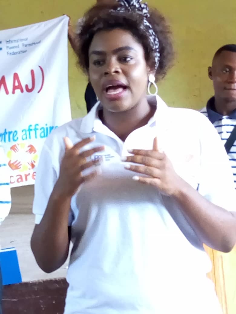 MajRDCongo's tweet photo. #MAJRDC/ #Kasaï_Oriental: sensibilisation des #adolescents et #jeunes sur les #infections sexuellement transmissibles et infections urinaires.
@abefnd_rdc @SabueB @donatmisha @IPPFAR https://t.co/AVF24qmgQJ