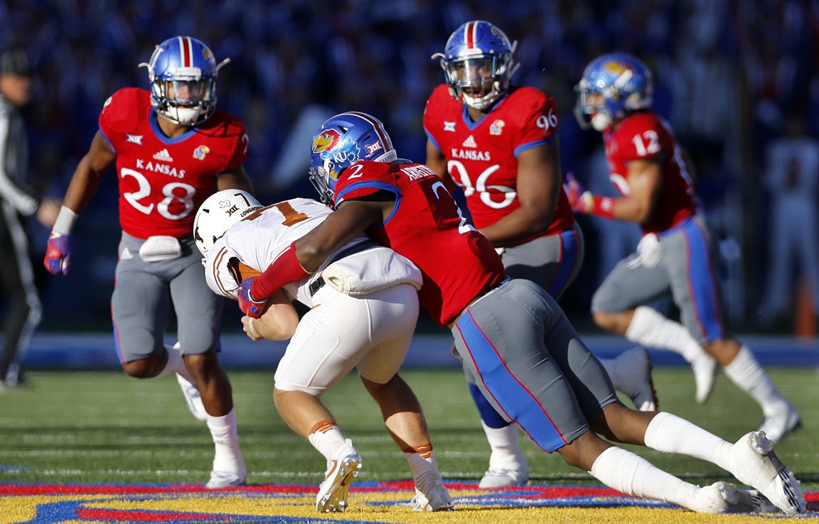 Jbfor6's tweet photo. #AGTG blessed to receive an offer from University of Kansas 🔵🔴 @rohawksfootball @ChrisRossROISD @RedOakCoach @CoachDiribe96 https://t.co/RtG8Do0FNC