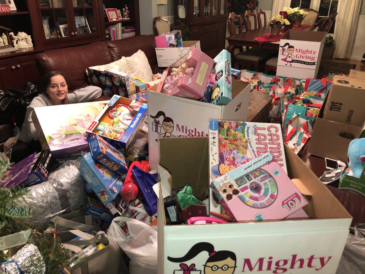#Fillthebox is coming to a close at the end of the January, but there is still time to get involved in our largest #MightyGiving campaign.  Please consider a last minute donation.  Wishlist available at mightymeredith.com/fillthebox

#ChildLife #Tufts #BCH