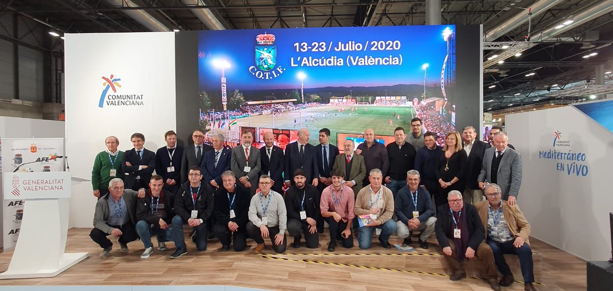 ⚽️ ➡️ Presentando el #COTIF2020  en #FITUR2020, junto con Vicente Del Bosque, el Alcalde de l'#Alcúdia, Andreu Salom, y los organizadores. Torneo masculino y femenino que reúne a los mejores equipos de base y selecciones sub 20 #DiputacióDeValència #ValènciaEsports ✴