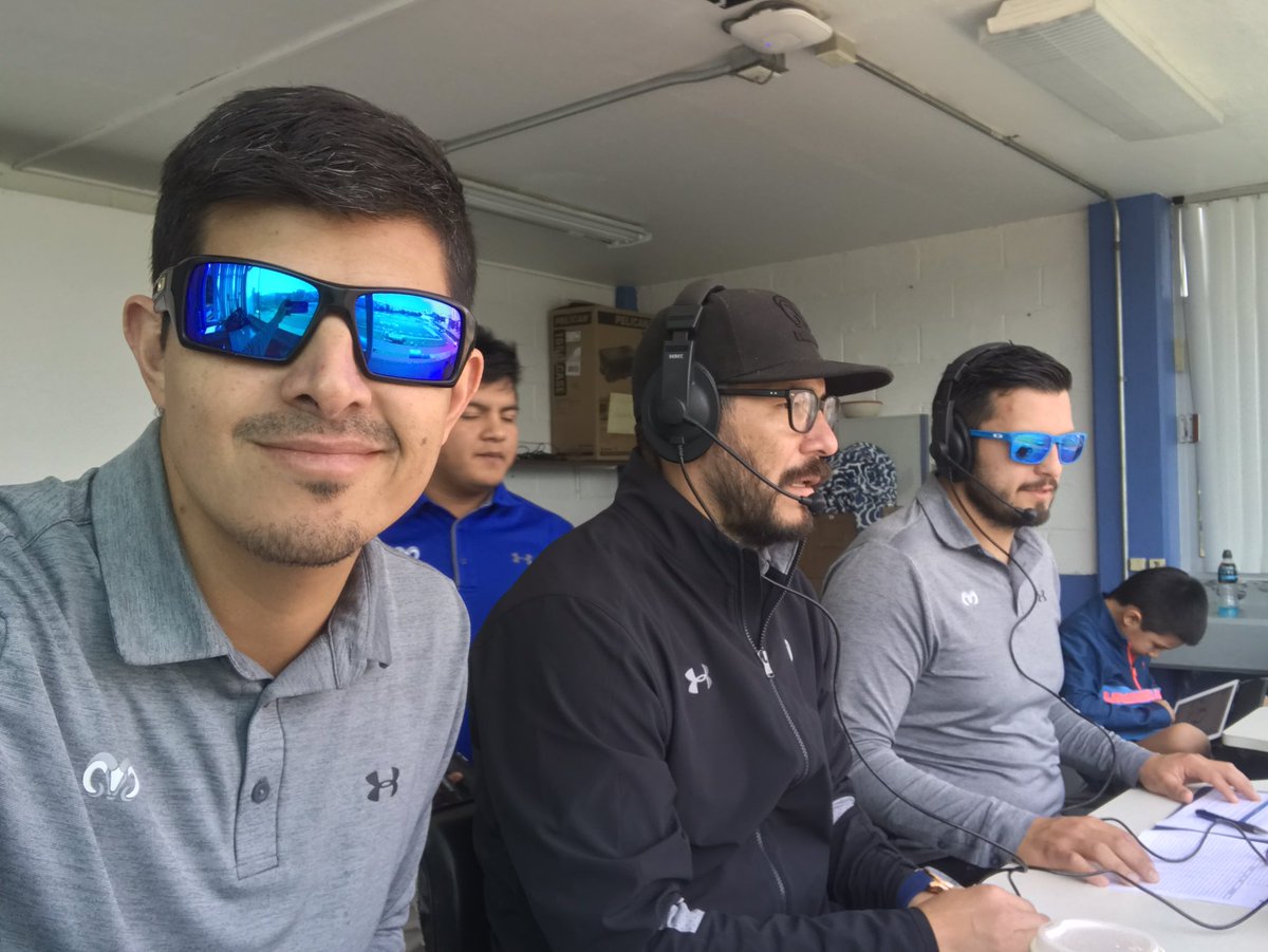 ElCoachSimon's tweet photo. Con unos colegas !!
Football de preparatoria.
#BorregosCem #Conadeip
#amigosdevida
@fischer_carlos
@Munra_34 https://t.co/AqCERpFVXe