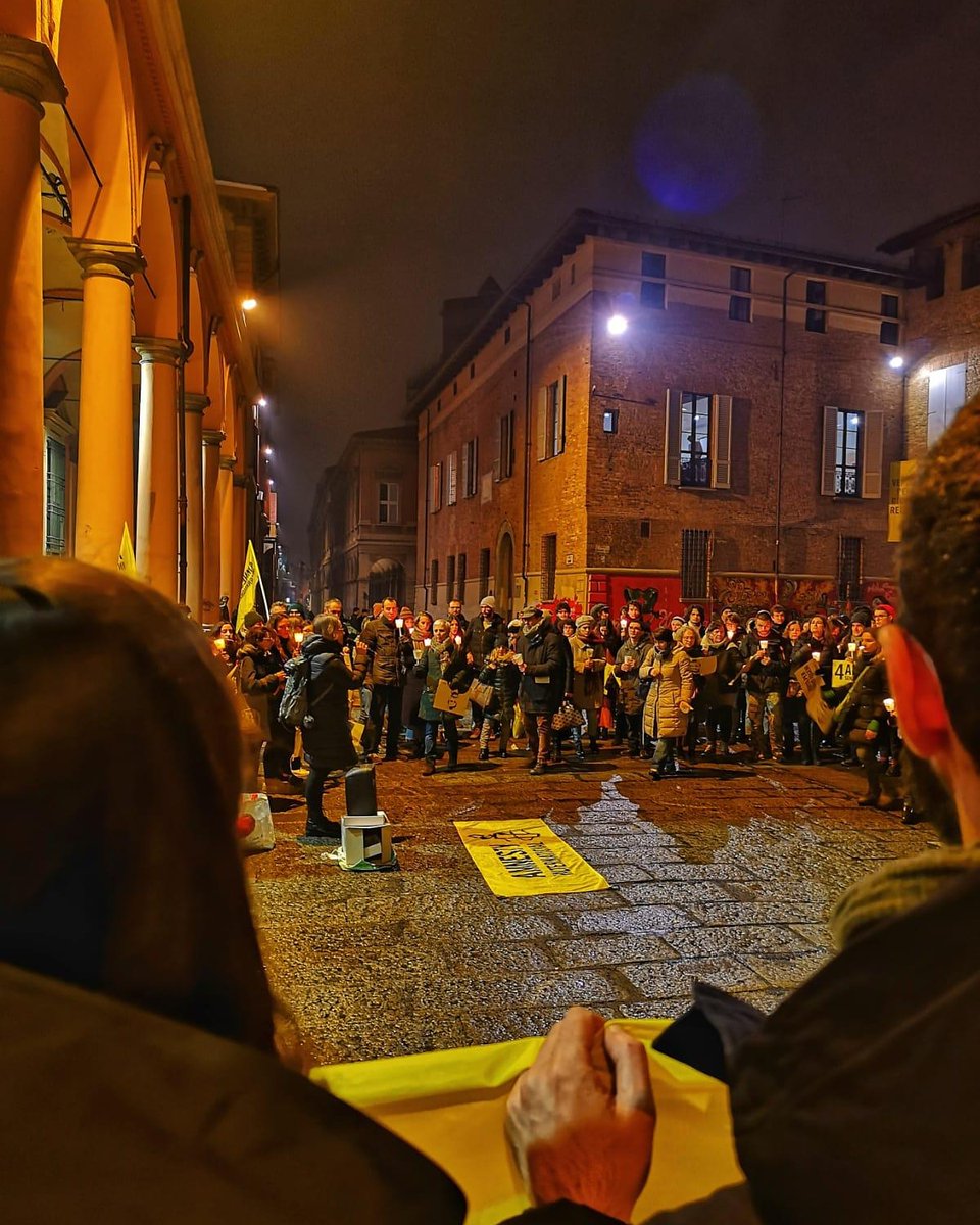 ellyesse's tweet photo. Oggi è il 25 gennaio.
Quattro anni e purtroppo siamo ancora qui, a chiedere verità e giustizia per #GiulioRegeni.
E ci saremo finché non ci arriveremo.

#25Gennaio #veritàperGiulio https://t.co/DZsWT8pMTl