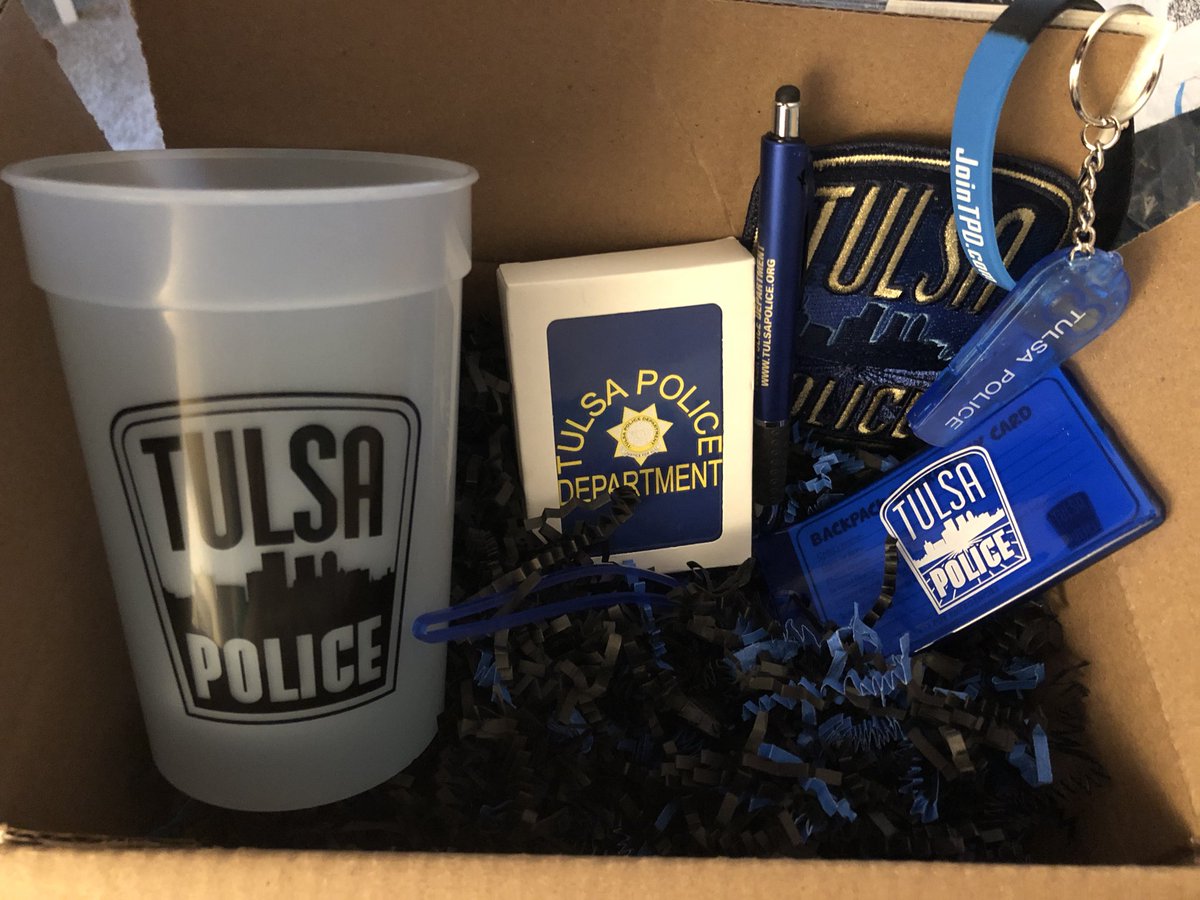 💙 Tulsa PD Prize Pack 💙
Follow All Below &amp; RT to Qualify
<a href="/FansofLivePd/">💙On Patrol Live Fan Group 💙</a> 
@CMoore_TPD 
@TPD_Ross 
<a href="/DetJasonWhite/">Jason White</a> 
@ErinBitting 
@GraceHobbs508 
@HeathBrownell 
<a href="/TulsaPolice/">Tulsa Police</a> 
Good Luck to All &amp; All Entries Must be in by 3 AM💙💙
#LivePDNation #LivePD <a href="/FanpageLivepd/">🚨#OPLIVENATION🚓#OPLIVE FOLLOW ME @PATROL_LIVE💙</a>