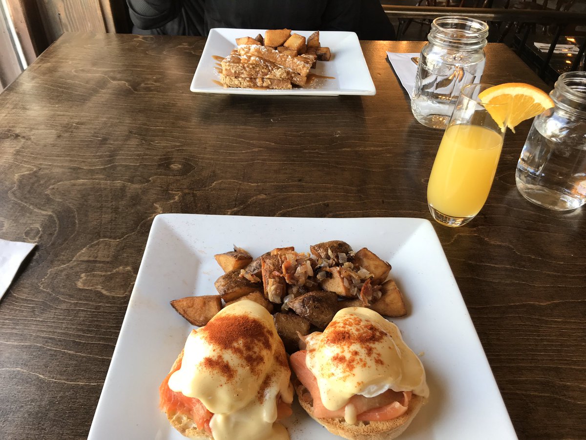 TerraMBarrett's tweet photo. Brunch @bernardstanleyN and a snowshoe along Stiles Cove Path, @EastCoastTrail with a @bannermanbrewco scone to celebrate that there is #nomoresoe!
The roads are still quite narrow so be safe - but enjoy the freedom! #eastcoasttrail #explorenl #getoutside #stilescovepath https://t.co/lbTbWYle7C