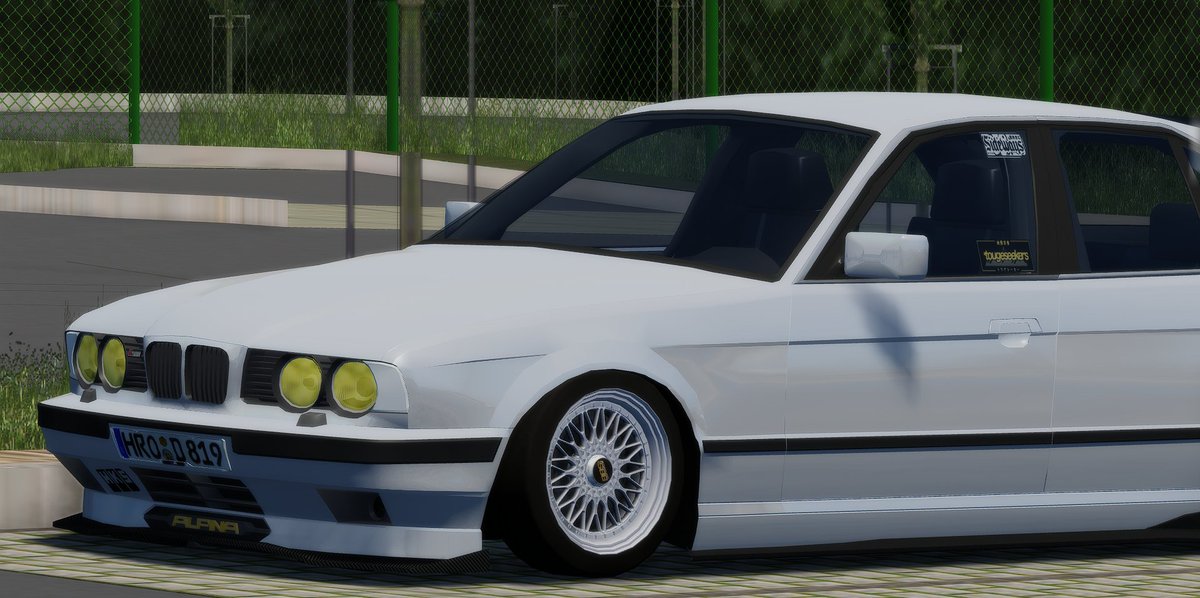 TheodorAlex2's tweet photo. this is a rare specimen called DOOR.
and enjoy some cjool e34 pics.
#Blender3d #RobloxDev https://t.co/Vd3neyc8OQ