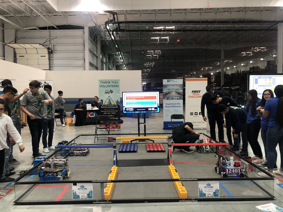 RoweboticTribe's tweet photo. Match 4!! @FIRSTRGV @FIRSTinTexas @RoyalTechnolog3 @RoweboticNation #FIRSTRGV #OMGrobots #STEM #morethanrobots https://t.co/RnIG6iQdxn