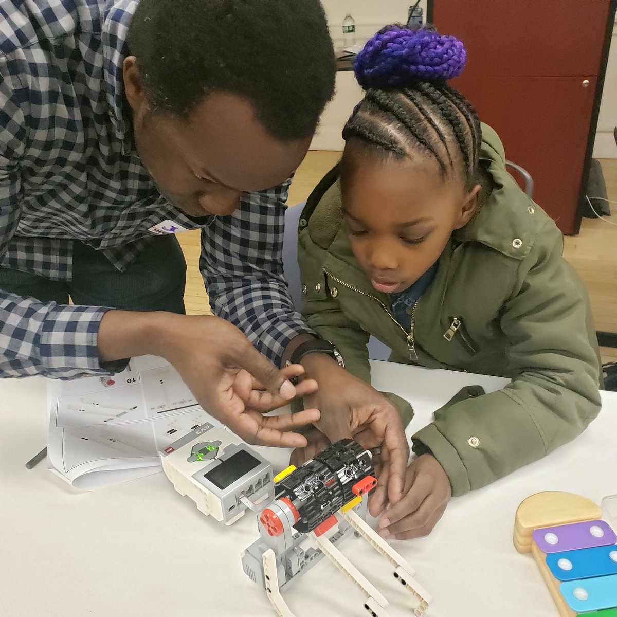 TaraCox1124's tweet photo. Walked out of the #whycsmatters event with my family inspired and #galvanized to use some amazing computer science resources to empower my #underestimated community @MrMaul2006 @CSforAllNYC @NYCSchools @SunsetSparkNYC https://t.co/hyS3GwKaTd