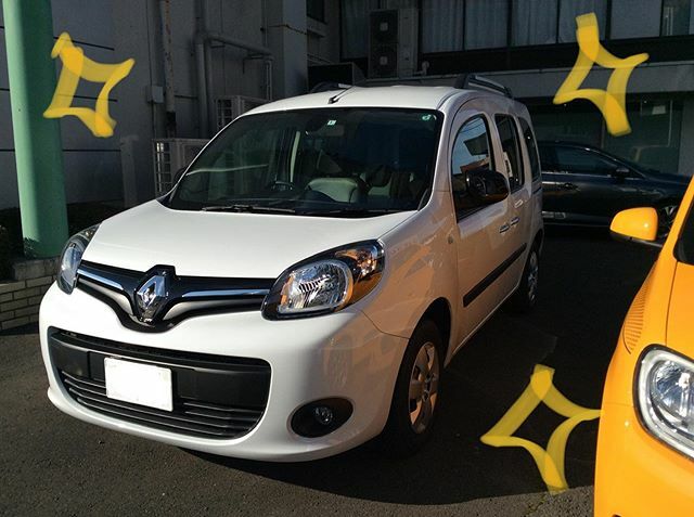 ルノー福島北町 カングー試乗車ブランミネラルになりました 今回はマルチルーフレールも着けてみましたよ 今日はご試乗日和 ご来店お待ち致しております ルノー ルノー福島北町 福島市 輸入車 フランス車 カングー Kangoo 試乗