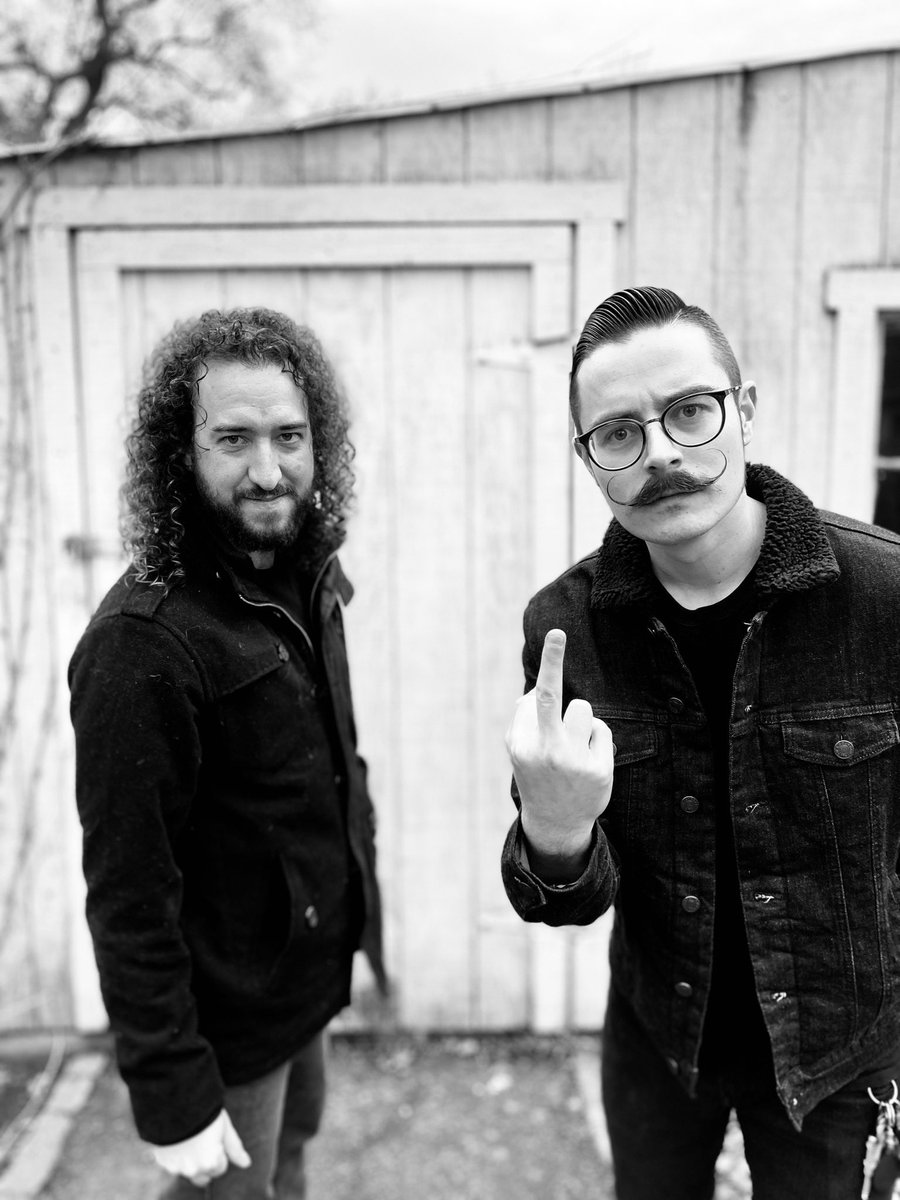 blackcloudband's tweet photo. 🖕 P R E S H O W  R I T U A L 🖕
•
•
TONIGHT: @lostonmainchico w/ @furloughfridays, @thedeafpilots, &amp; @runnerupca
•
•
#littleblackcloud #furloughfridays #thedeafpilots #lostonmain #bandpractice #firsttofeelit #rocknroll #garagerock #punkblues #punk #rock #alternative https://t.co/UwqXJm5dpe