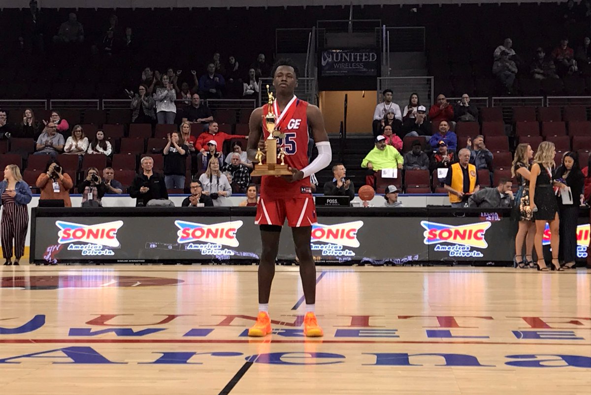 🏀77th Annual Dodge City TOC🏀

𝙈𝙊𝙎𝙏 𝙄𝙉𝙎𝙋𝙄𝙍𝘼𝙏𝙄𝙊𝙉𝘼𝙇 𝙋𝙇𝘼𝙔𝙀𝙍

Mark Mitchell, Bishop Miege

20.3 PPG, 7.3 RPG, 25/27 FT (93%)