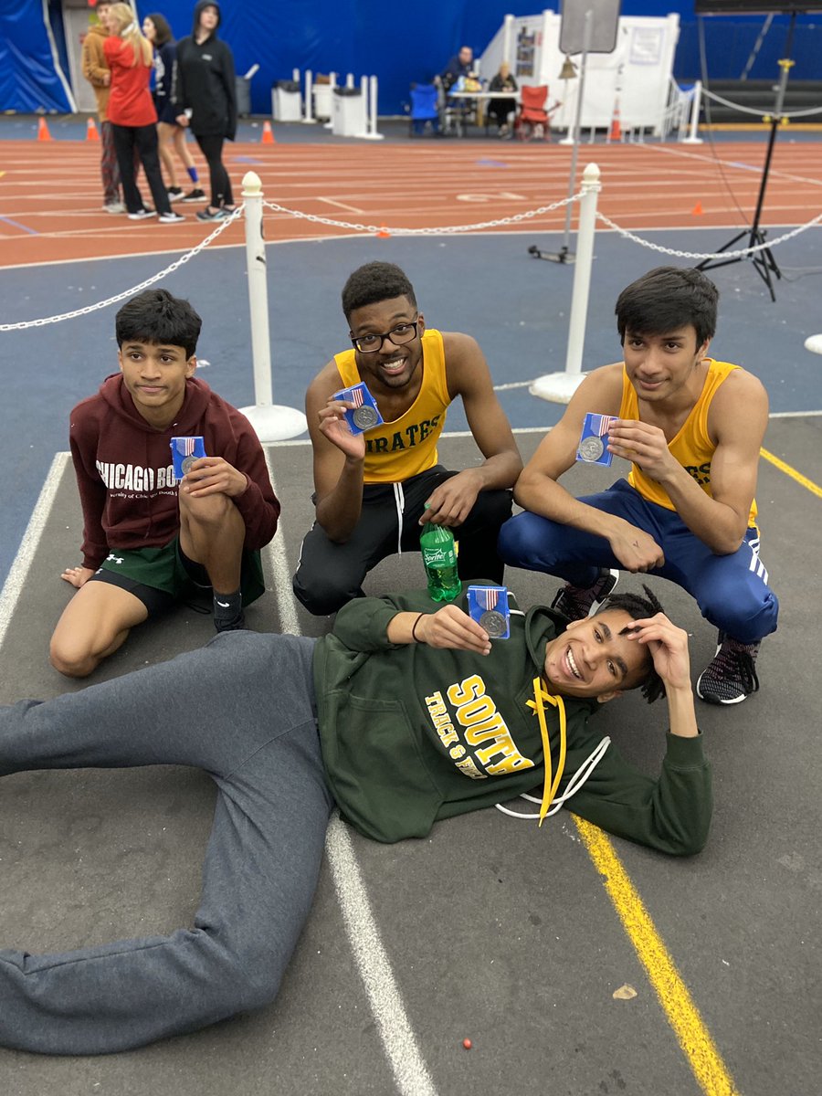 PirateDistance's tweet photo. Congrats to both 4x400’s for placing at counties!

- Boys 4x400 placed 2nd with Garrett White, Chris Miller, Aadit Manyem, and Muzaffar Mohamed with a time of 3:33
- Girls 4x400 placed 6th with Asia Barrett, Natalie Agnese, Emilia Dimayuga, and Midori Crawford with a time of 4:29 https://t.co/pJ015SHU6O