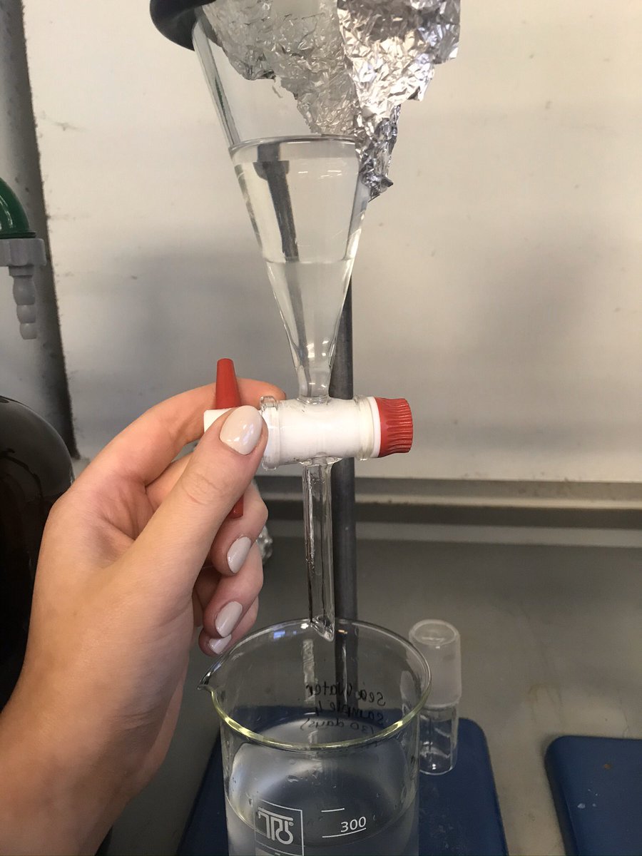 robynebarrett's tweet photo. 3 liquid-liquid extractions down sooo many more to go but excited to get some good results 🤞🏼 #chemistryproject #chemistry #research https://t.co/oukebxRt7g