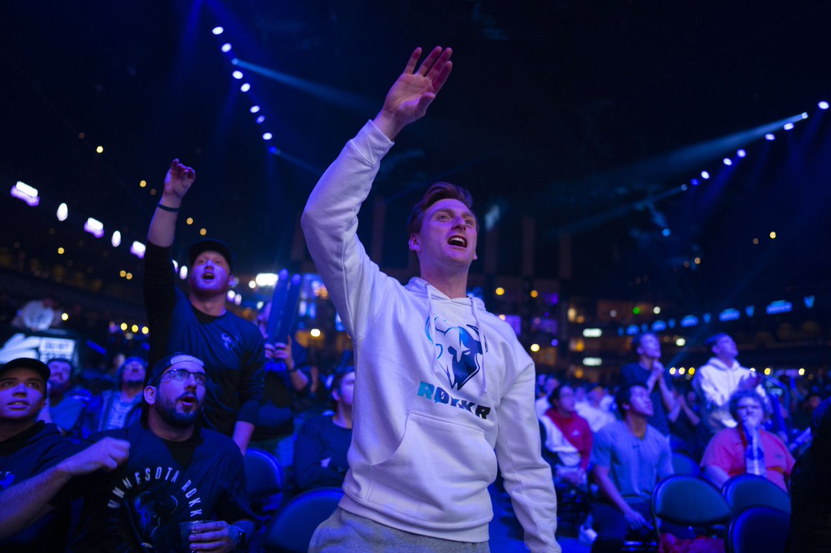 Day 1 was amazing. Home Crowd did not disappoint #ROKKR
