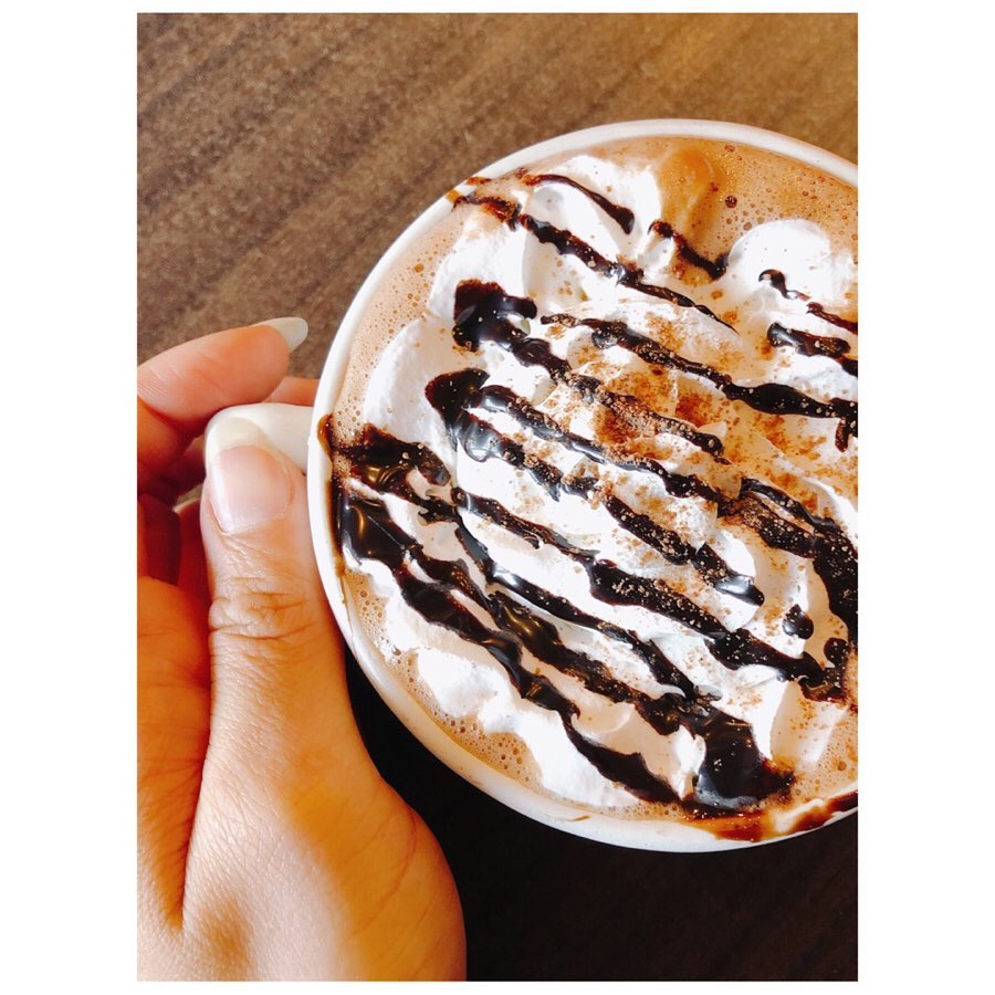 milliescafela's tweet photo. Repost: loniswain
Hot chocolate is always a good idea 😋

#brunchbunch #brunchbabes #eathere #brunchla #labrunch #echopark #tastybreakfast #yum #hotchocolatetime #prettylittlesquares #hellodarling https://t.co/bc1zMQB10m