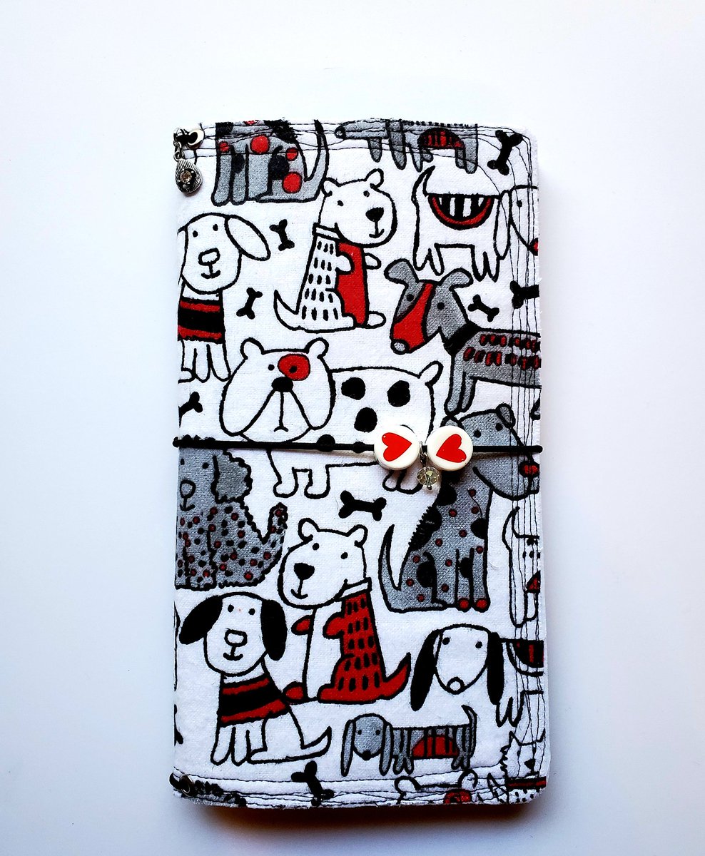 Journals4Life's tweet photo. Fresh Off The Sewing Machine. Puppy Pals. Standard size travel notebook cover. Buy it here: https://t.co/gCQu6kgwdr

#CardsForRealLife #travelersnotebook #etsyshop #etsyhandmade https://t.co/nlyJC7Hjn0