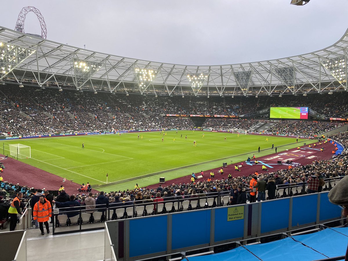 Lurchio_1006's tweet photo. If you took a big lump of horse shit, mixed it with dog shit, and then took a shit on top you’d still be nowhere near how shit West Ham were today. Totally and utterly disgraceful. Will never go again.
#noheart #nopassion #dontcare https://t.co/Oiw1VnhPxy