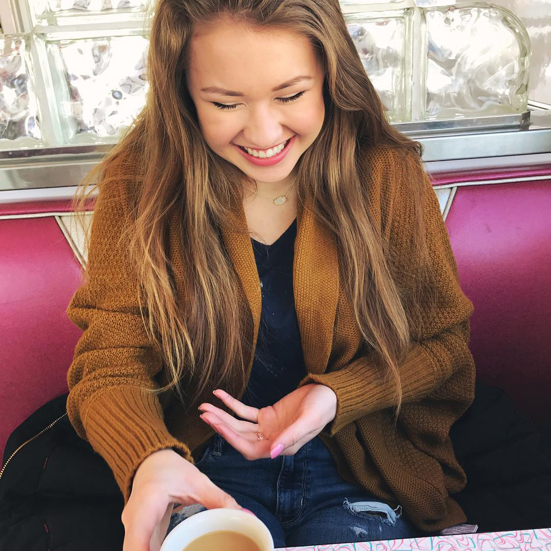 Whether you're a Kroll's regular or a first-timer, we are happy to have you come on in and sit down and eat. 📷: @Emilypswanson