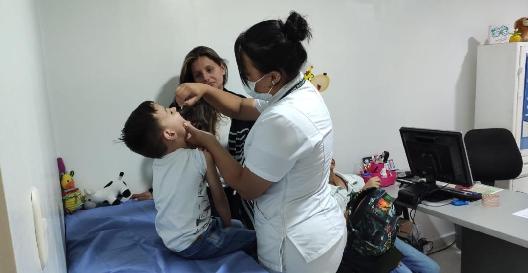 Ejercito_Disan's tweet photo. #SabíasQue las vacunas toxoides contienen una toxina o químico producido por la bacteria o virus. Estas la hacen inmune a los efectos dañinos de la infección. Algunos ejemplos son las vacunas antidiftérica y antitetánica. #DISUR comprometido con la salud de sus usuarios. https://t.co/2H4YLAPpff