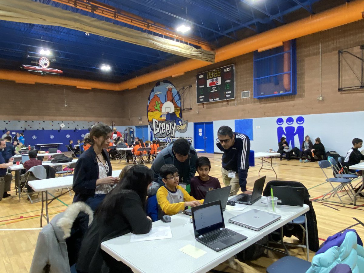 FMPSD's tweet photo. Some intense judging going on. Thanks to our judges for taking the time to volunteer for @FMPSDTech’s annual Coding Competition #ymm @DougNicholls2 @Robert_Reid_FM @alisyed4rmwb https://t.co/GaCtPCMSXq