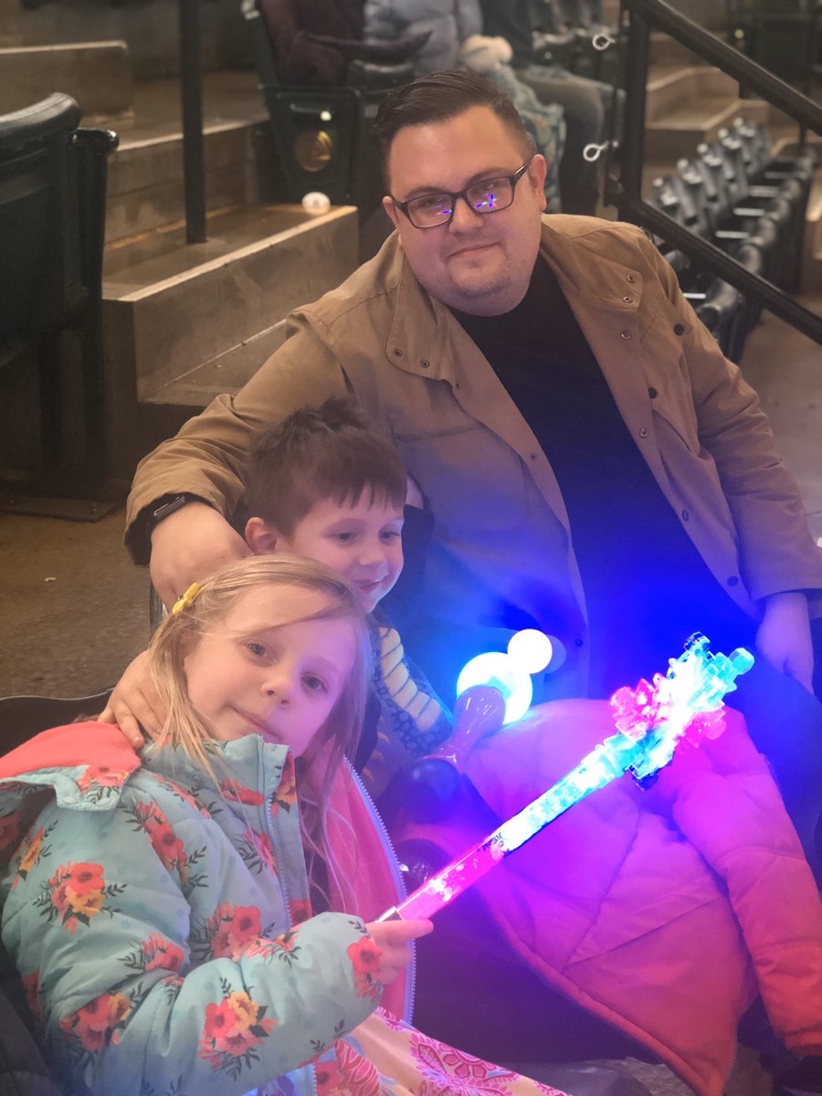 Best night with the fam! #DisneyOnIce #WorldsOfEnchantment