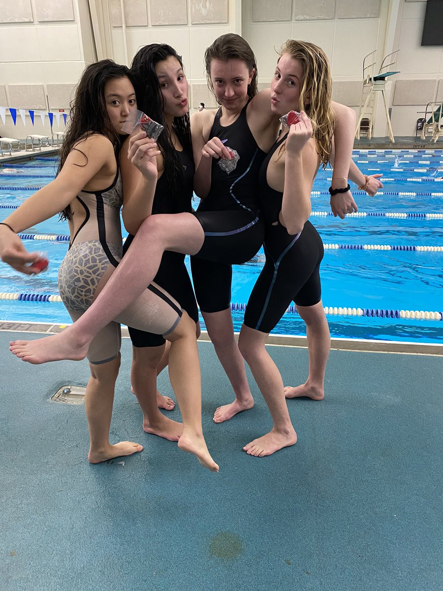 Awesome way to finish the meet! Lola, Emma, Amelia and Christine place 2nd in the 400 relay and dropped 2 seconds!