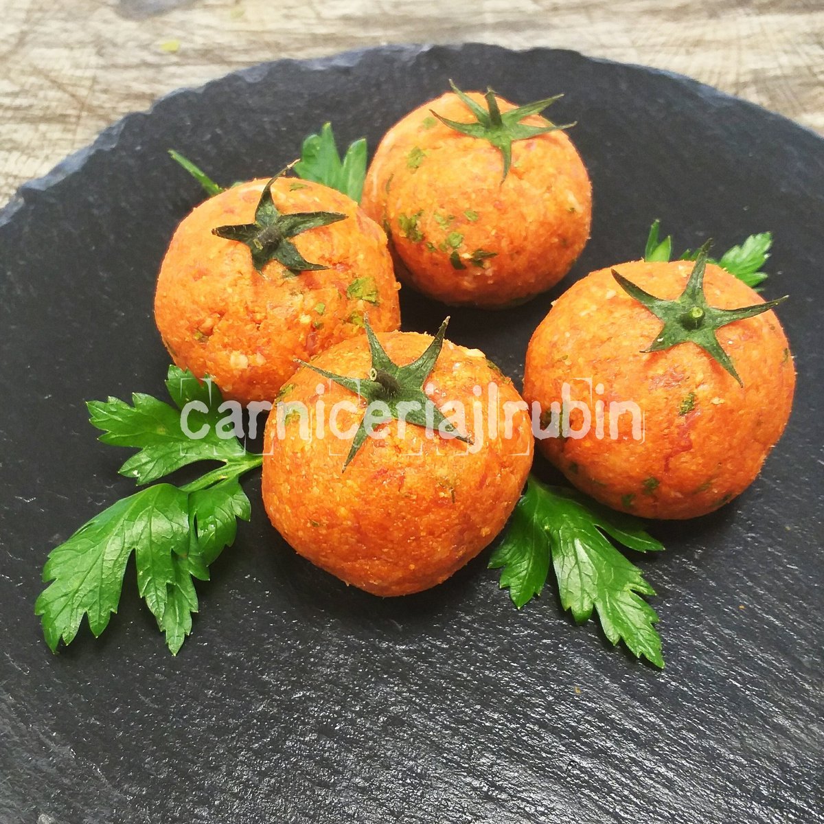 Albondigas tomates!!! 😘
#carniceriajlrubin
#hoycomoencasa
#redondela